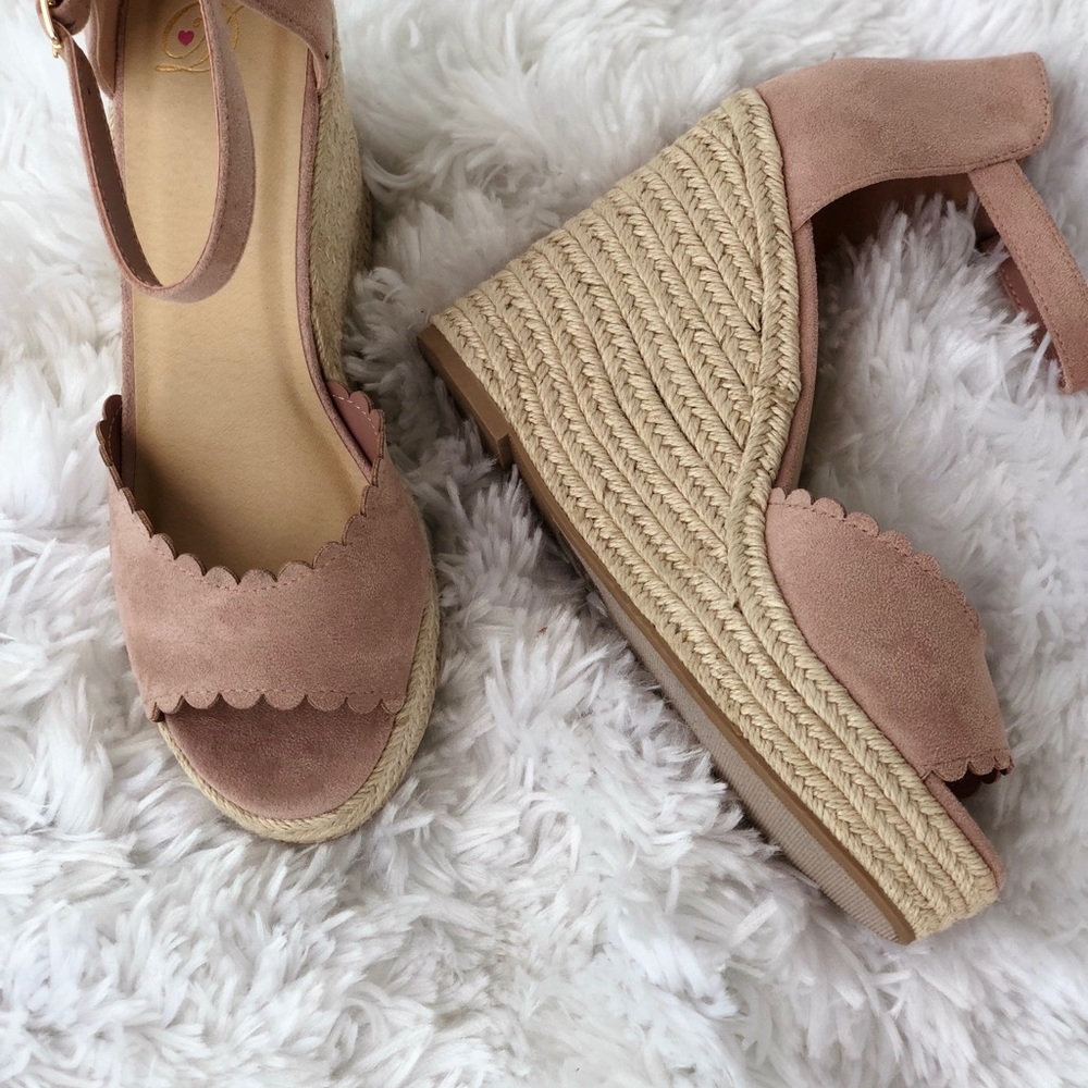 DUSTY MAUVE SCALLOPED ESPADRILLE WEDGES - Picture 3 of 7
